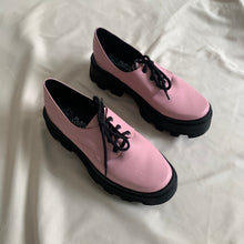 Cargar imagen en el visor de la galería, *PAR ÚNICO* Zapato choclo rosa mate talla 24
