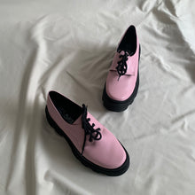Cargar imagen en el visor de la galería, *PAR ÚNICO* Zapato choclo rosa mate talla 24
