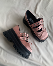 Cargar imagen en el visor de la galería, Ballerinas maxi con moño y ojillos
