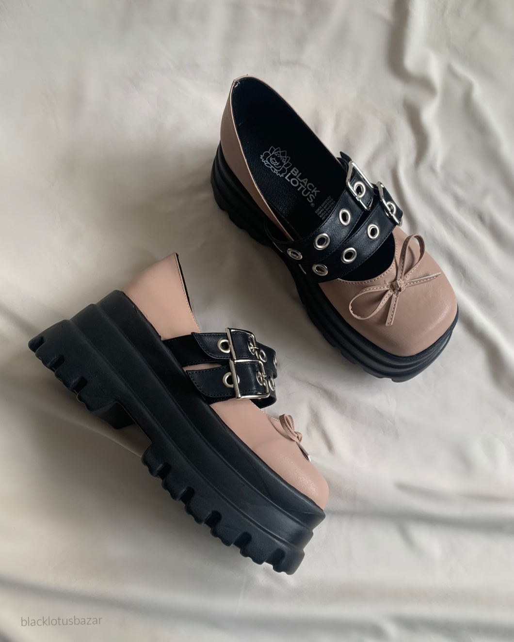 Ballerinas maxi con moño y ojillos (Correas negras)