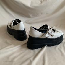 Cargar imagen en el visor de la galería, Ballerinas maxi con moño y ojillos
