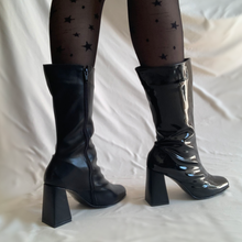 Cargar imagen en el visor de la galería, Bota bicolor negro
