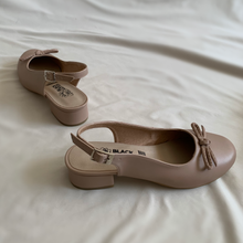 Cargar imagen en el visor de la galería, Mary janes beige punta redonda
