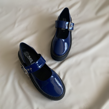 Cargar imagen en el visor de la galería, Zapatos Mary Jane azul cobalto
