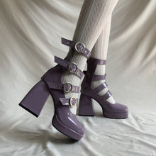 Cargar imagen en el visor de la galería, Zapatos gladiador violeta charol *Edición limitada*
