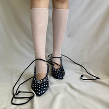 Cargar imagen en el visor de la galería, Tacones kitten polka con cintas
