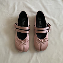 Cargar imagen en el visor de la galería, *PAR ÚNICO* Ballerinas rosa saten talla 24

