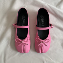 Cargar imagen en el visor de la galería, *PAR ÚNICO* Ballerinas rosa pop talla 24
